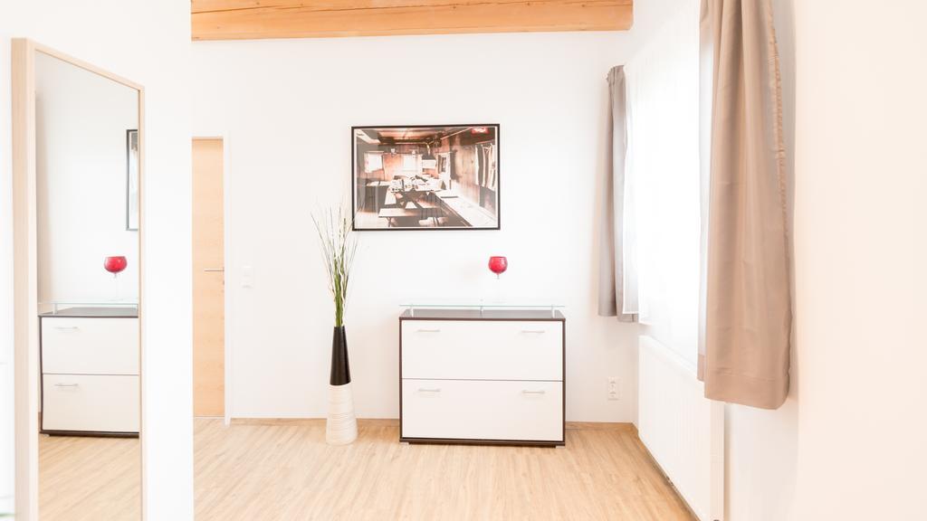 Merlin Lienz Habitación foto